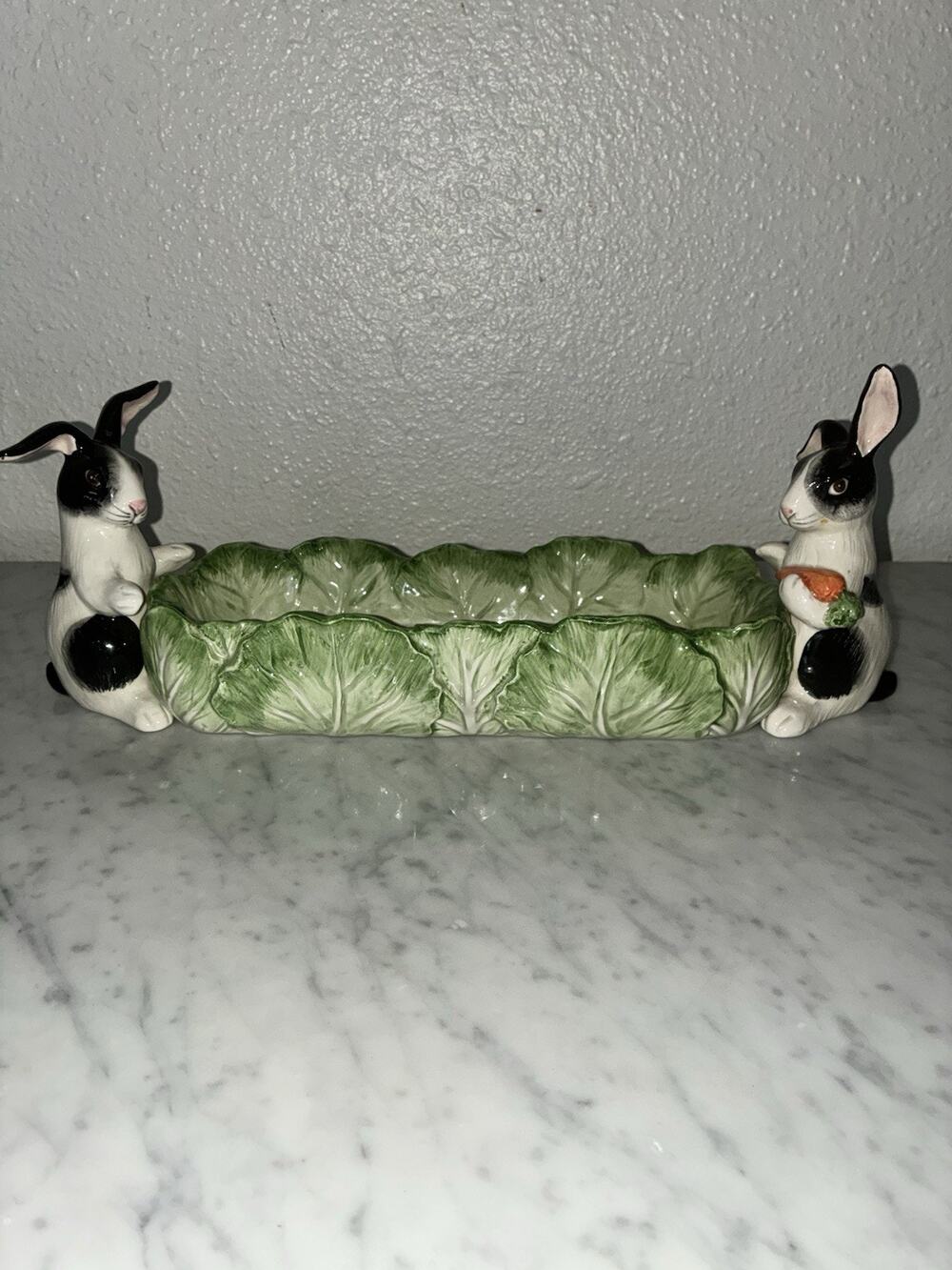 1987 Fitz & Floyd Kensington Rabbit Lettuce Leaf Ceramic Cracker Tray Easter Ser